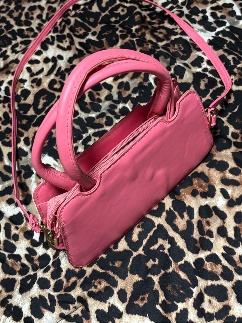 SHEIN Hot Pink Quilted Mini Shoulder & Crossbody Bag - Picture 3 of 3